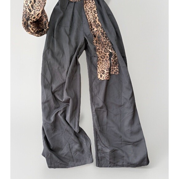 Nasty Gal Animal Print One Shoulder Organza Jumpsuit Size 6 NWT - Picture 2 of 7